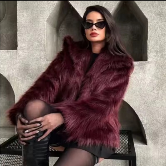 NWOT Burgundy Faux Fur Jacket - Picture 3 of 5